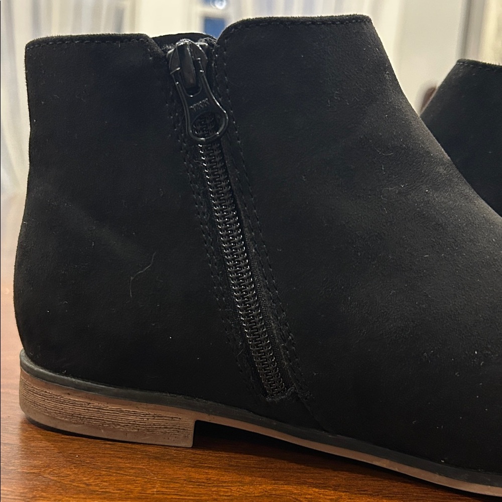 Cat & Jack Classic Black Ankle Booties - Picture 6 of 7